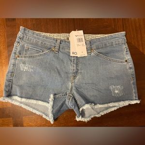 NWT Roxy light wash Jean shorts